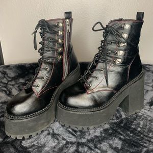 Hottopic chunky heels